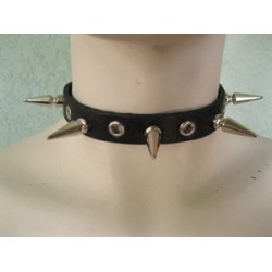 Choker large spikes -